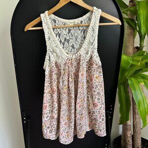 ✨3 for $18✨ TAYLOR & SAGE Floral and Lace Flowy Tank Top XS